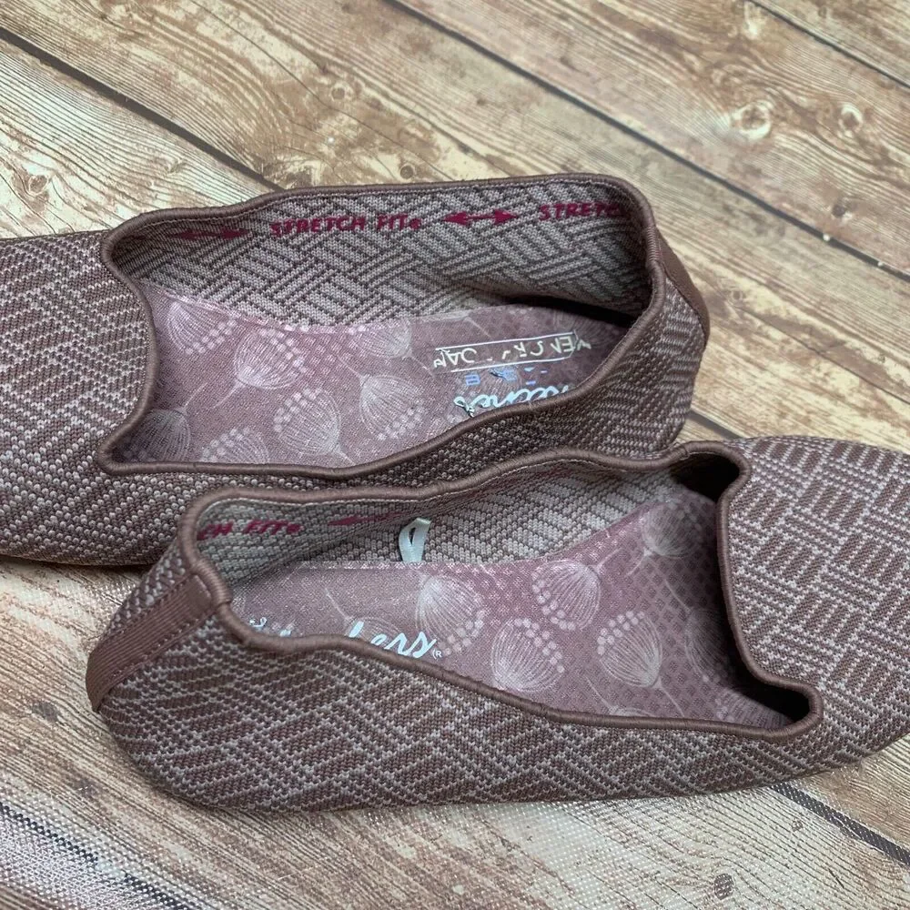 Skechers Women Flats Pink 8.5 38.5 Air Cooled Memory Foam‎ Pointed Toe